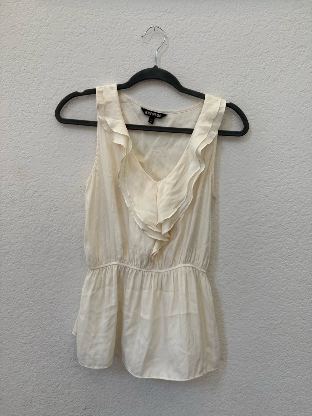 Express Cream Ruffle V-Neck Sleeveless Camisole